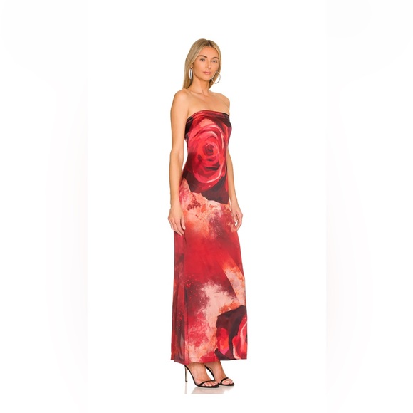 Kim Shui Tube Silk Gown in Red Rose - Picture 2 of 5